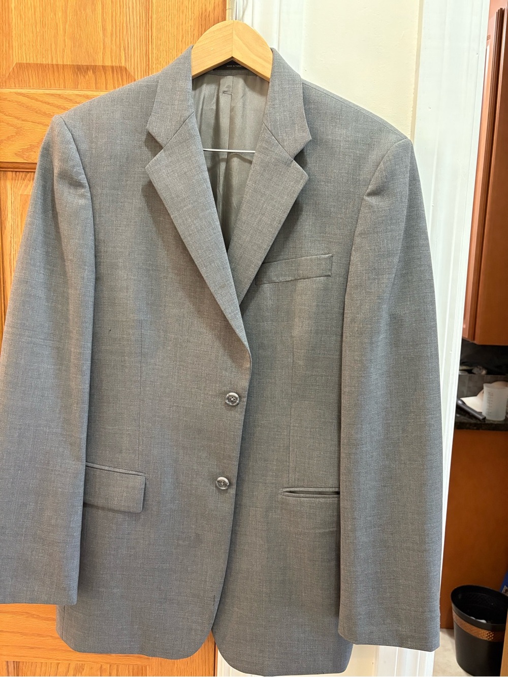 Express Men's Light Gray Two-Button Sport Coat